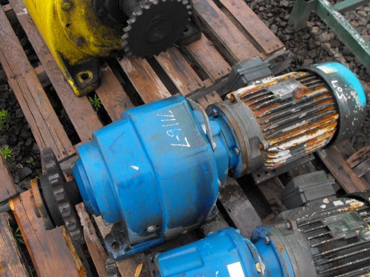Varmec Gearmotor, 10HP, 32 RPM